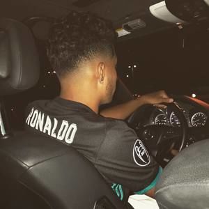 Meet your Posher, Julian